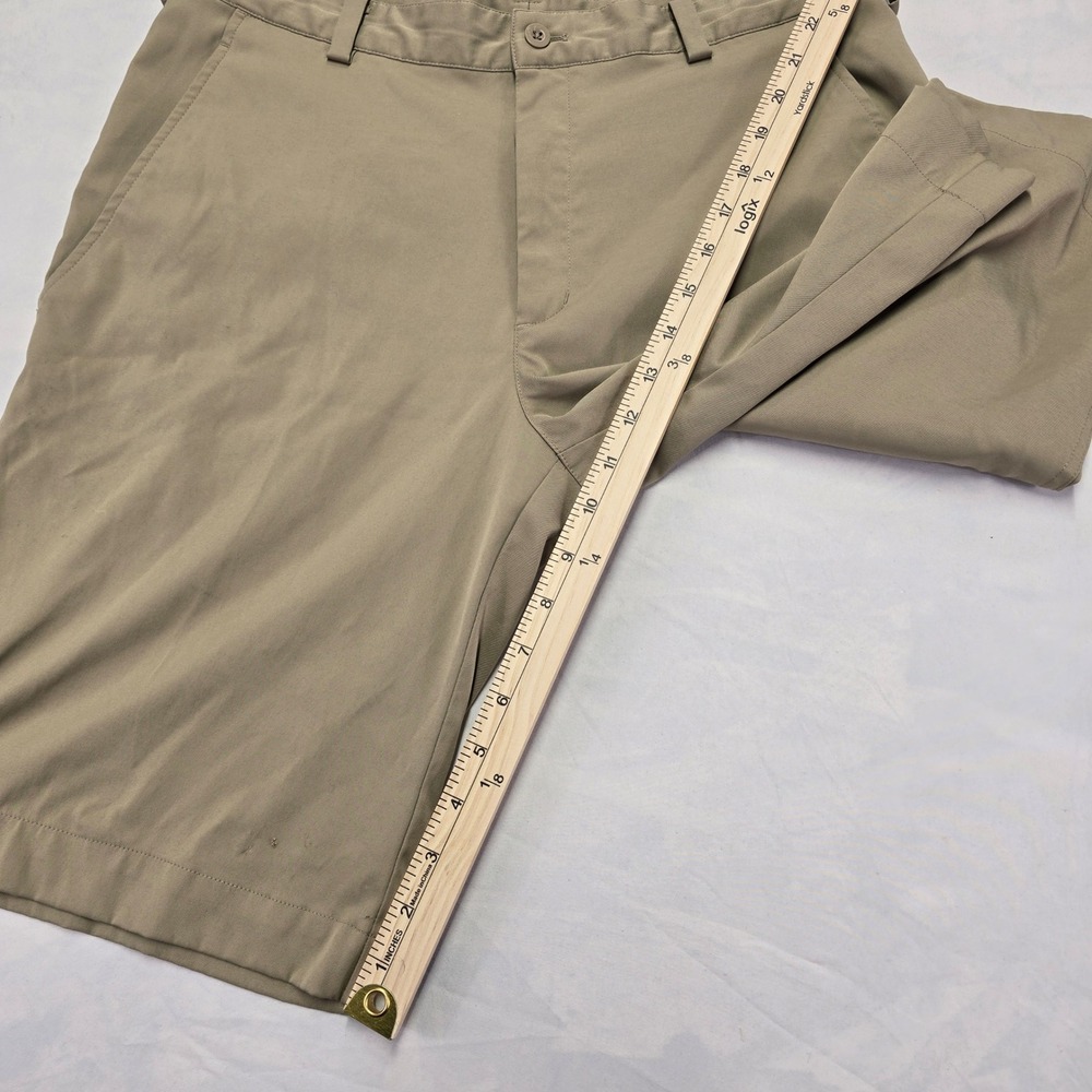 Nike Golf Men's Khaki‎ Flat Front Fit Dry Performance Shorts Size 32 - Picture 3 of 8